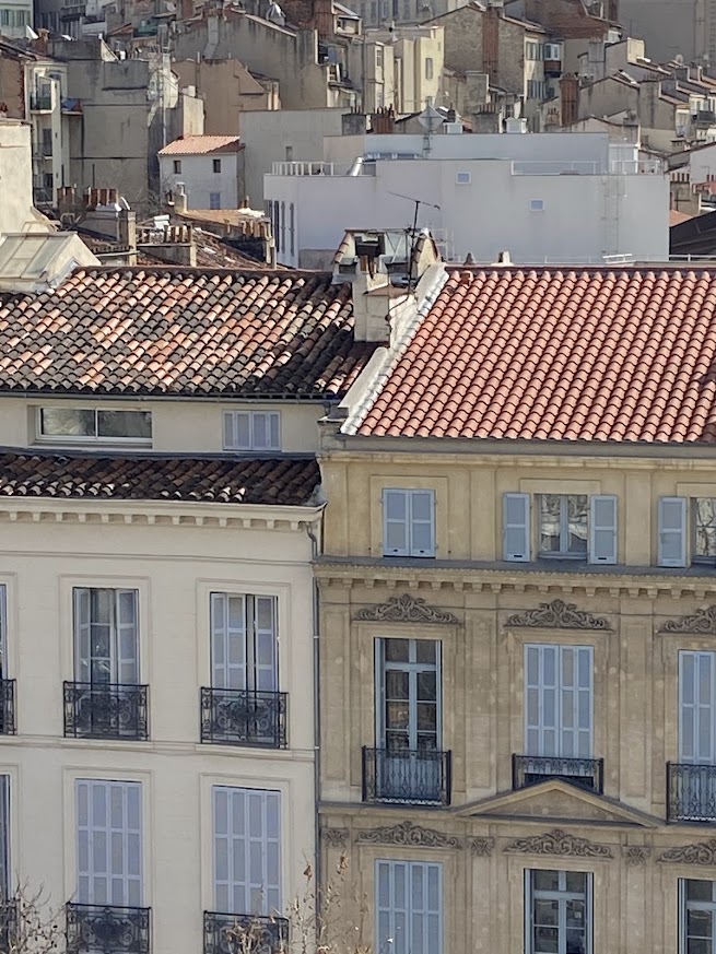 Réfection de toiture menée par Les Ateliers à Marseille